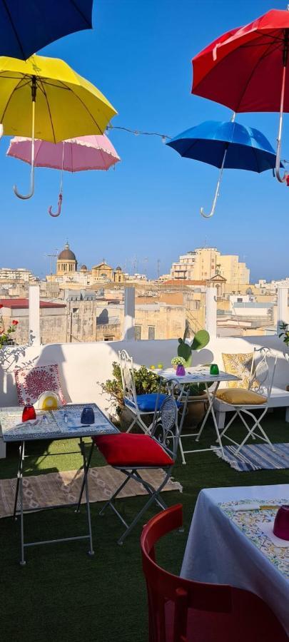 Due Passi Dal Centro Bed & Breakfast Марсала Екстериор снимка