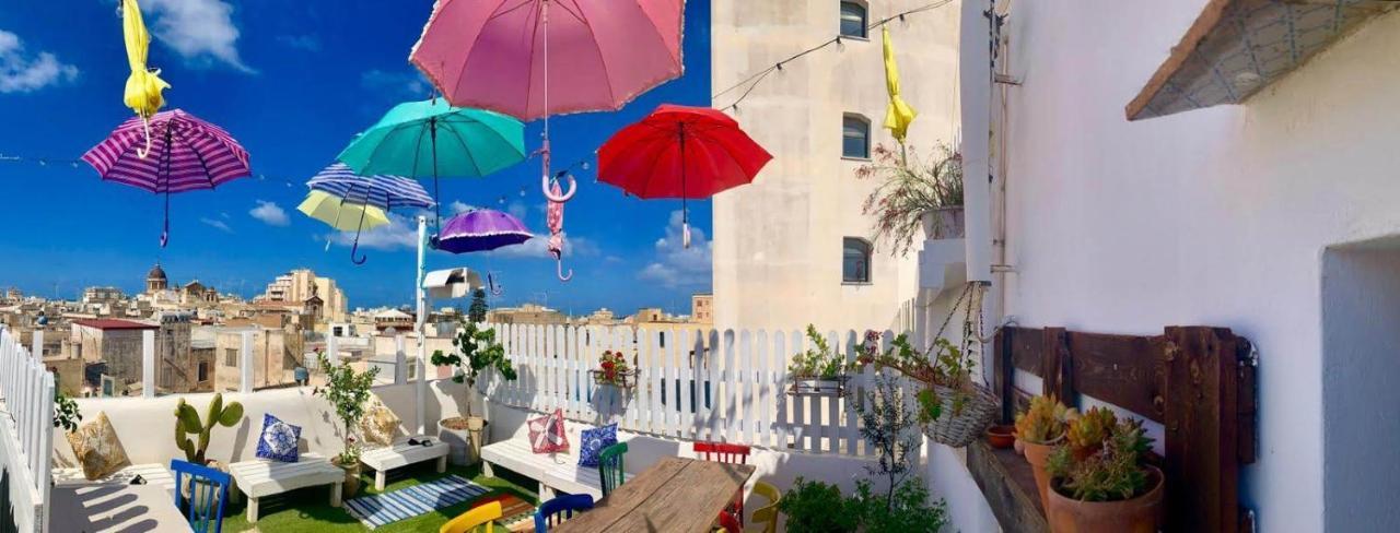 Due Passi Dal Centro Bed & Breakfast Марсала Екстериор снимка