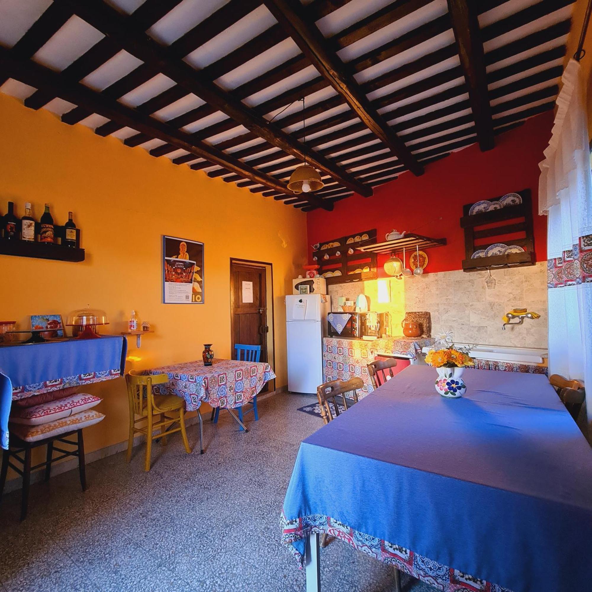 Due Passi Dal Centro Bed & Breakfast Марсала Екстериор снимка