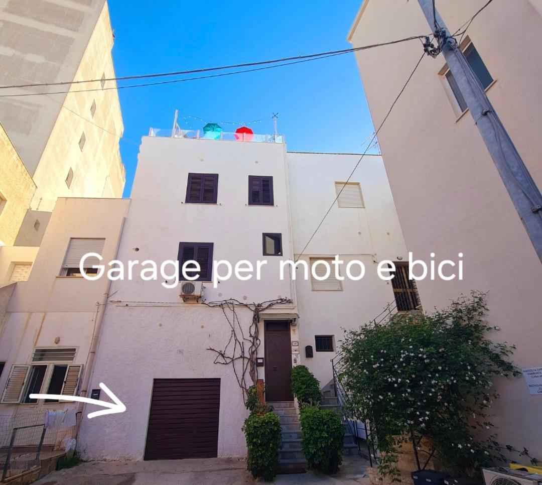 Due Passi Dal Centro Bed & Breakfast Марсала Екстериор снимка