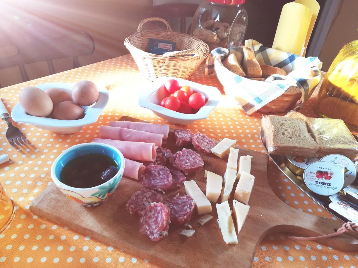 Due Passi Dal Centro Bed & Breakfast Марсала Екстериор снимка