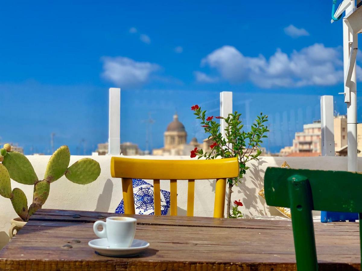 Due Passi Dal Centro Bed & Breakfast Марсала Екстериор снимка